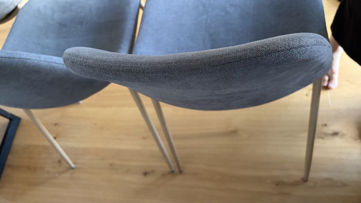 Livique Sedie: Vier graue Esszimmer-Stühle – Usato da Zürich venduto da Klusek_2019 2
