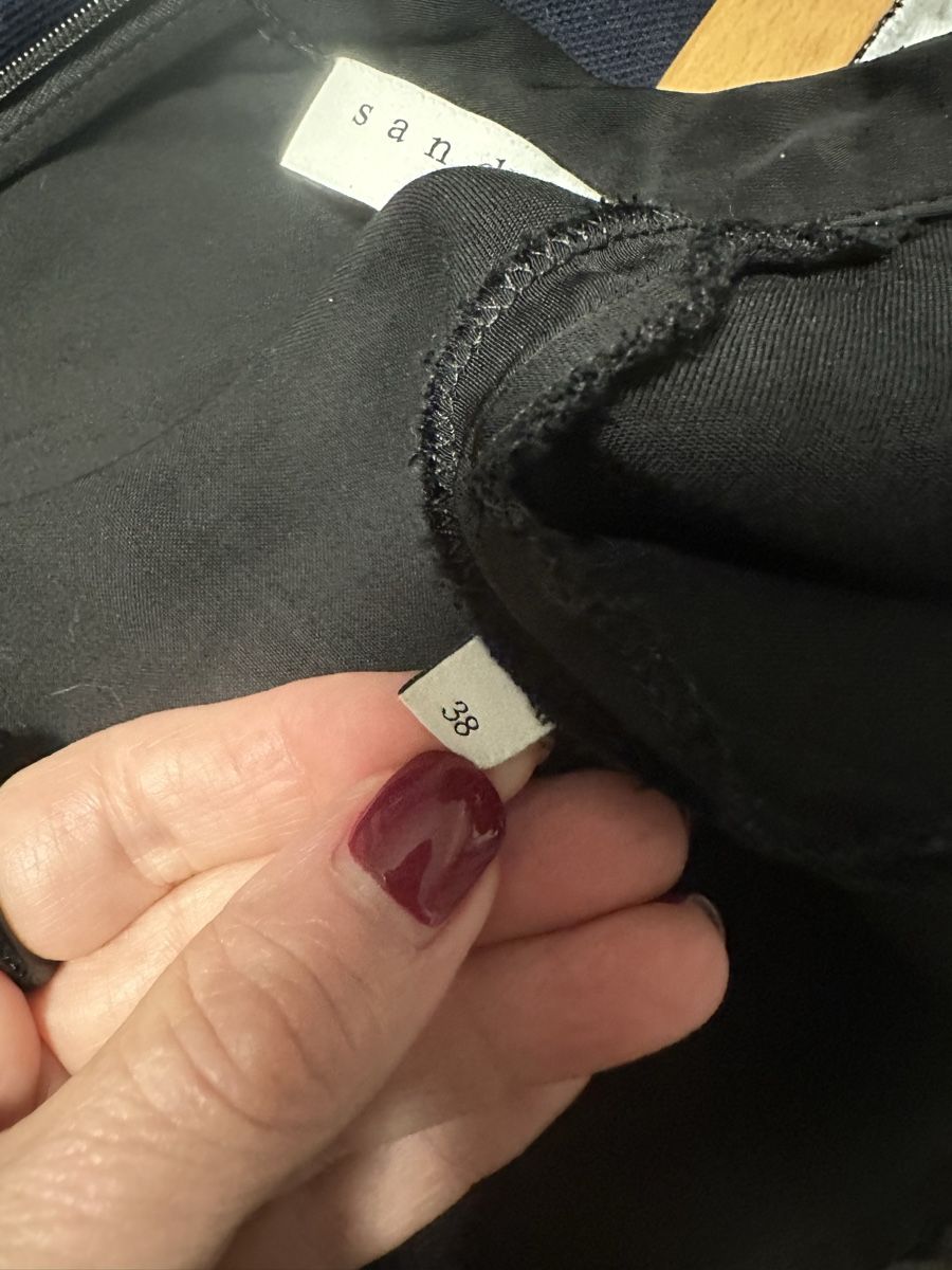 Sandro Robes: Sandro Kleid 2 mit Gürtel – D'occasion à Solduno par ant_npd6 6