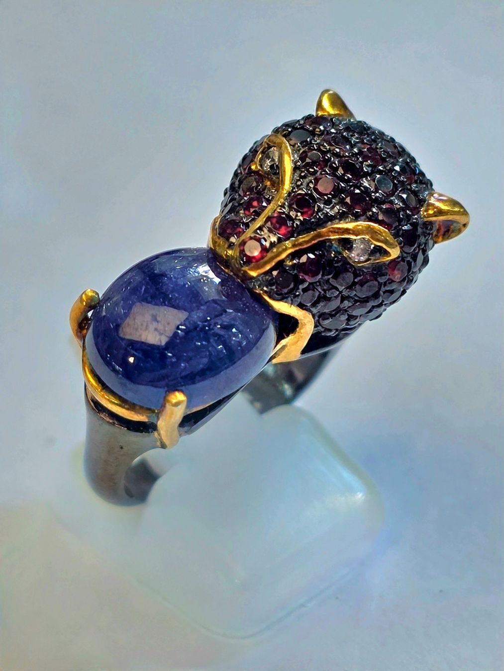 Anelli: Ring Panther Design mit Saphir und Granat Grösse 57 – Nuovo (secondo la descrizione) da Zürich venduto da adriben 1
