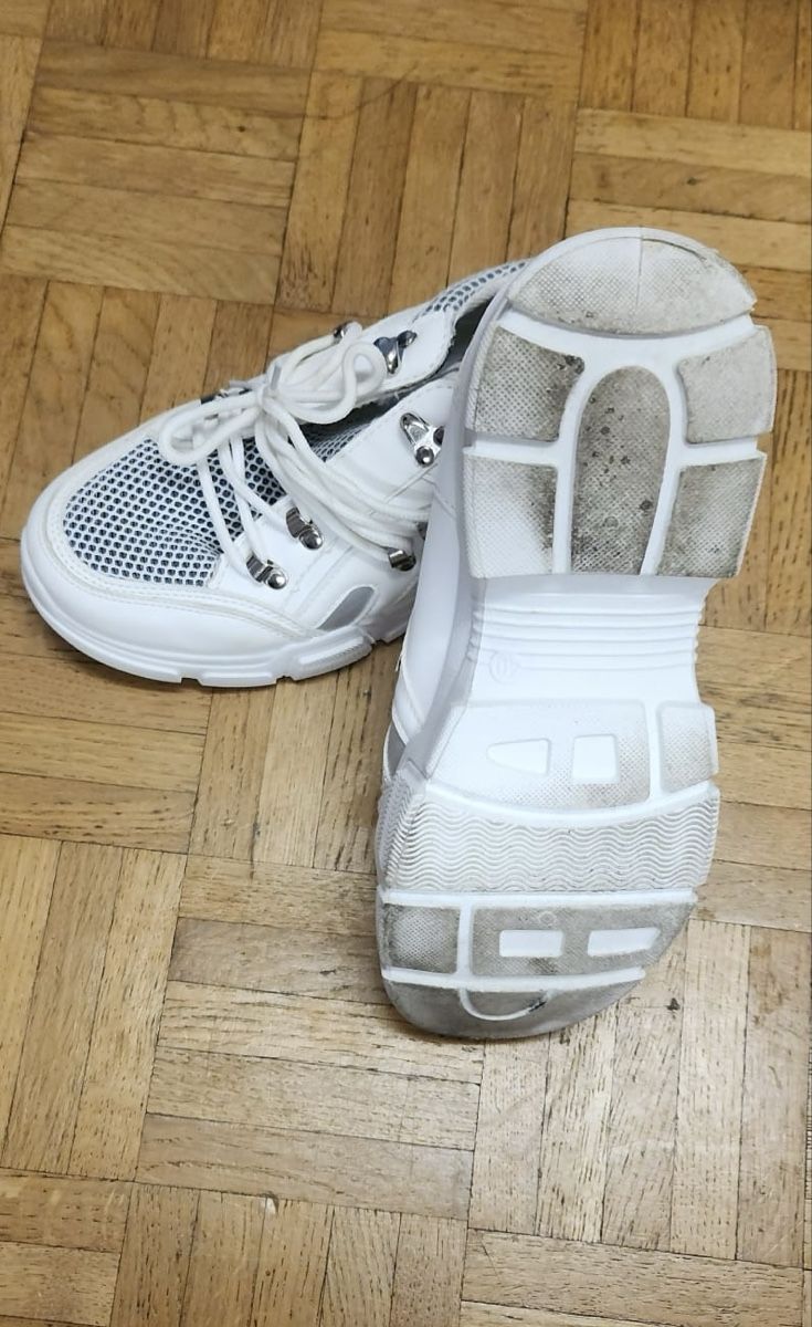 Scarpe da donna: Sneakers – Usato da Zürich venduto da alv_pqz2 1