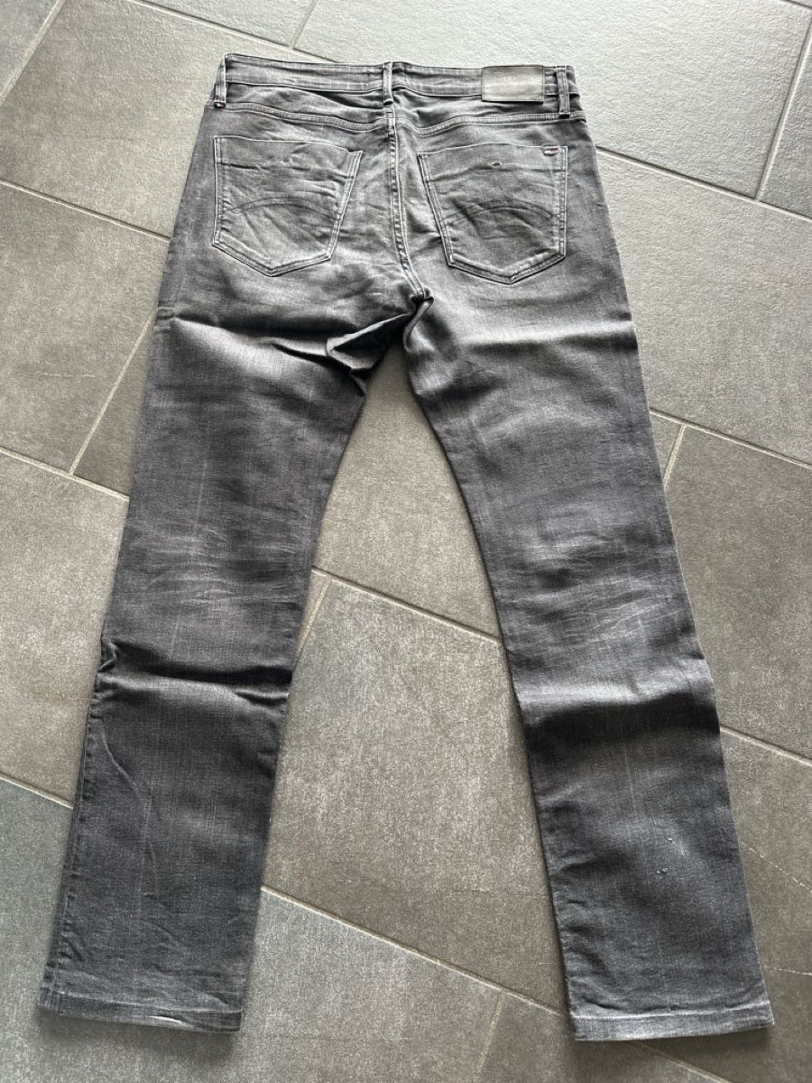 Tommy Hilfiger Jeans: Tommy Hilfiger Jeans schwarz W34 L34 – Usato da Wileroltigen venduto da torro11 3