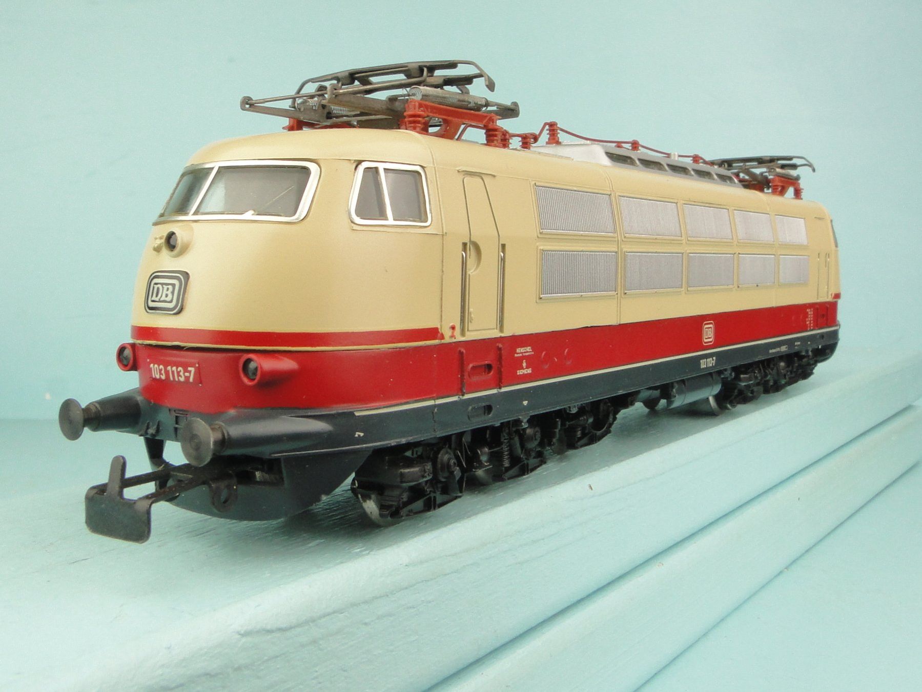 Märklin Modellini di ferrovie: Märklin 3353 DB 103 – Usato da Bülach venduto da cann11 2