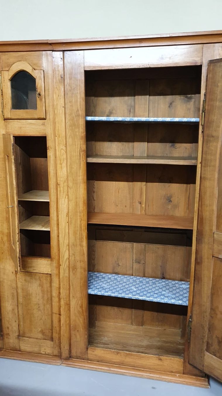 Armadi: ANTIKER SCHRANK KIRSCH BAUMHOLZ – Usato da Dietikon venduto da brocki-eyra 1
