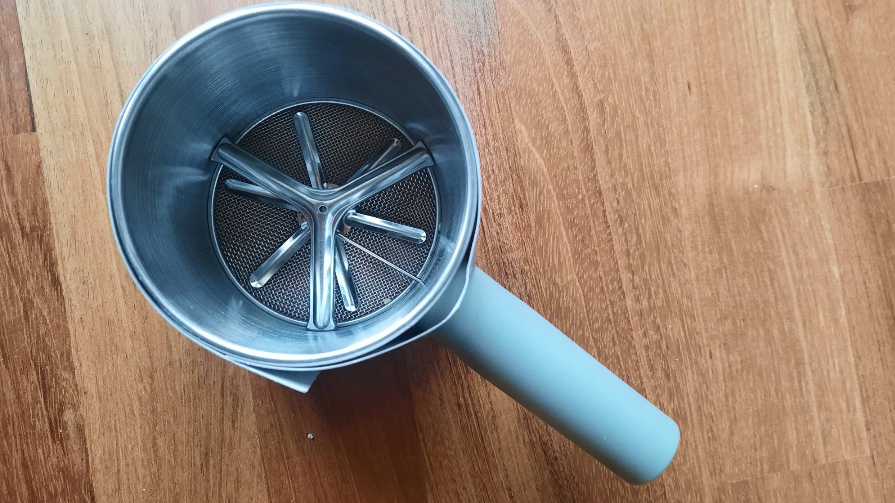 Elettrodomestici da cucina: Mehlsieb | NEU – Nuovo e nell'imballaggio originale da St. Gallen venduto da HelenaM. 2