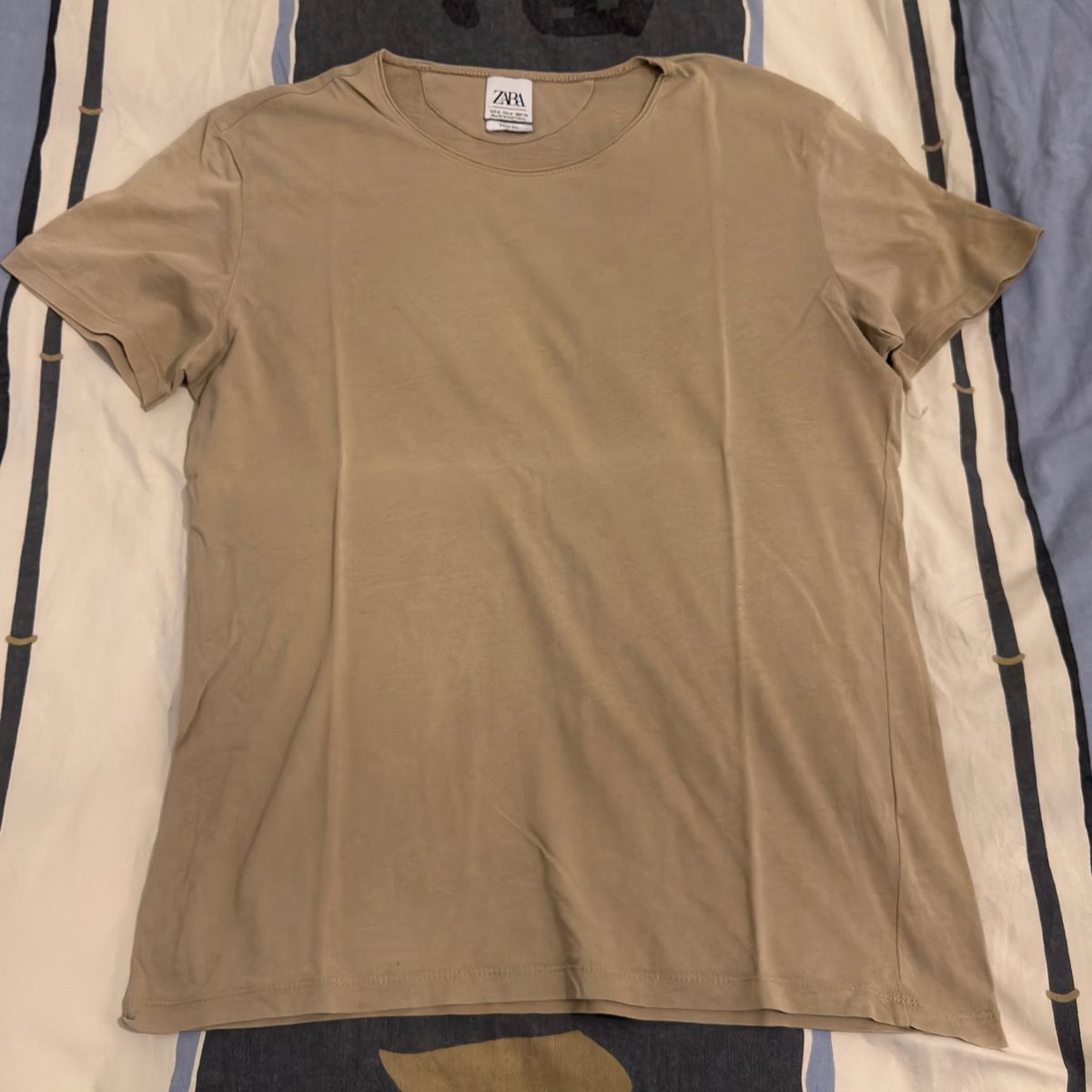 T-Shirts: T-Shirt beige, M – Gebraucht aus Opfikon von andi_campi