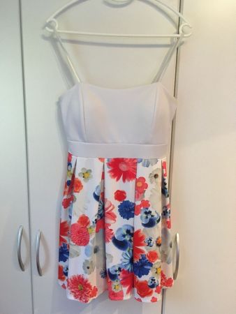 Geblümtes Sommerkleid weiss Gr. S