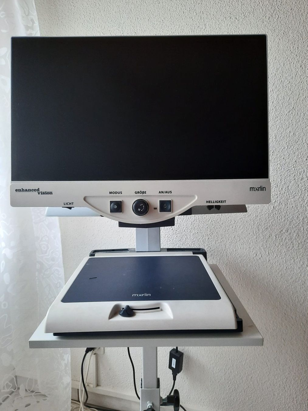 Sonstiges zu Optik: Bildschirmlesegerät Merlin SD eco 22" für Sehgeschwächte – Gebraucht aus Kreuzlingen von tomatio