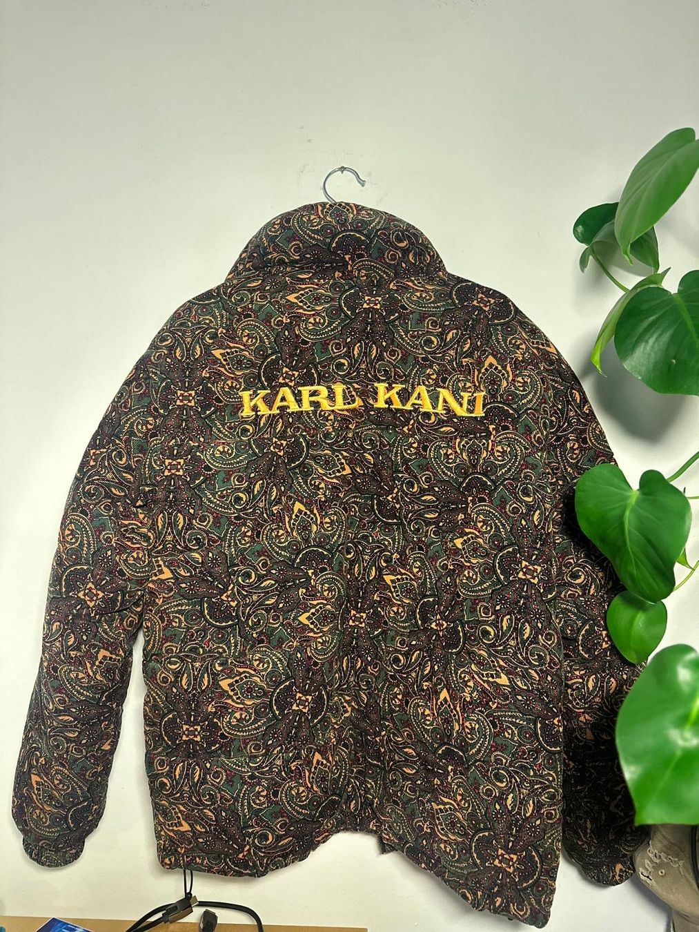 Karl Kani Jacken: Iconic KarlKani Teppichmuster, Winterjacke – Gebraucht aus Zürich von har_hmf2 2