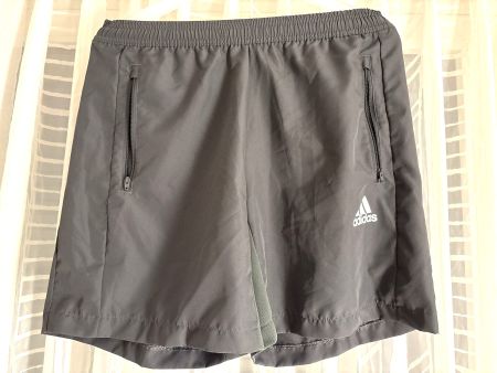 Sportshorts - Grösse M - Marke Adidas - NP CHF 60.-