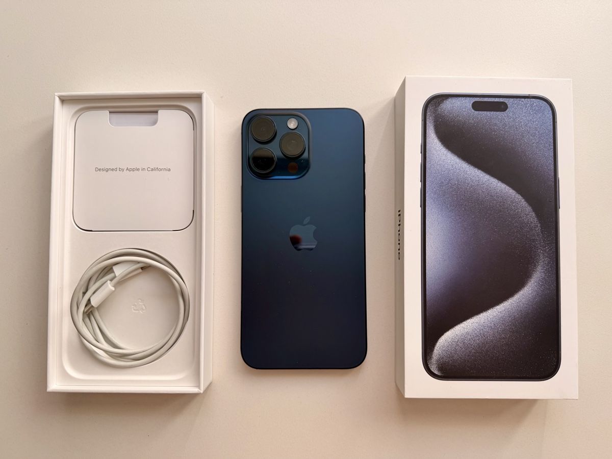 Apple Telefoni cellulari / Smartphones: Apple iPhone 15 Pro Max – Usato da Peseux venduto da Marco48 8