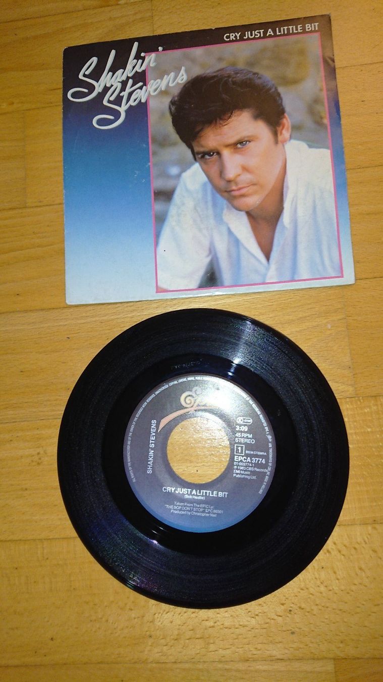 Dischi in vinile: Shakin` Stevens - Cry just a little bit -Single 1983 – Usato da Egg b. Zürich venduto da orwell1984