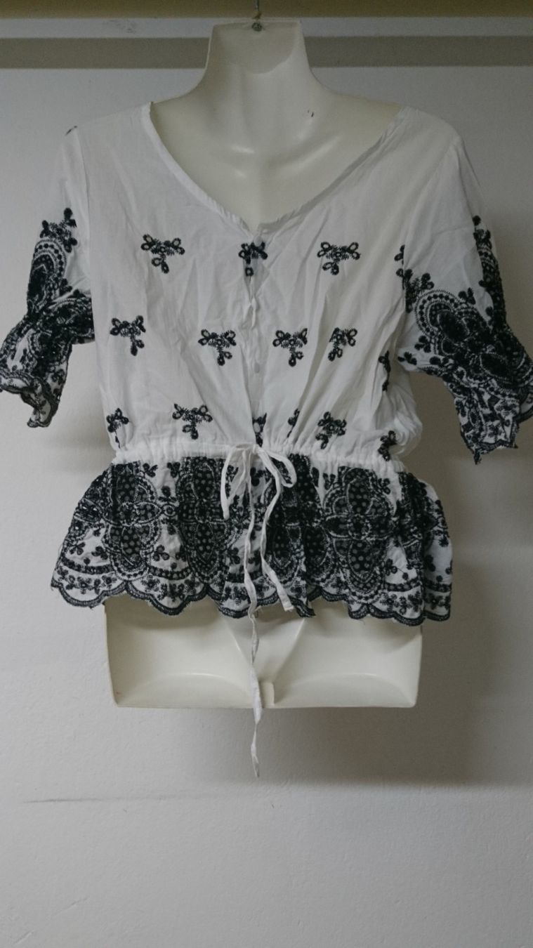 Vestiti: Frauenkleid obere teil gr. M – Usato da Adliswil venduto da Yokozok 3