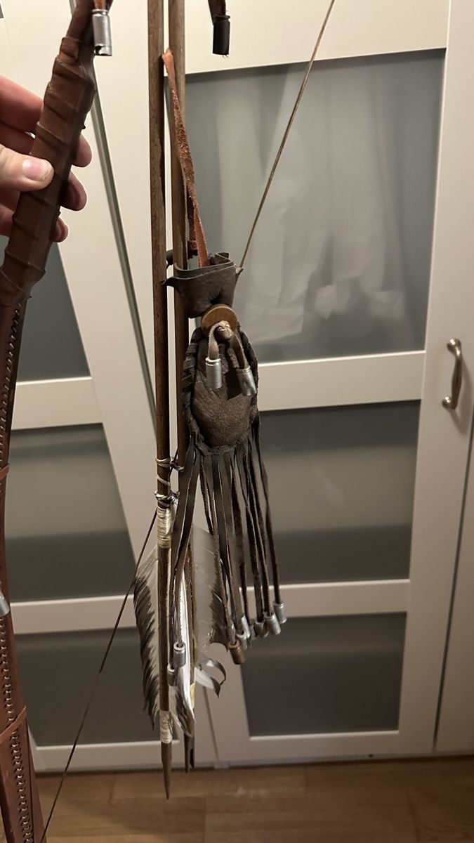 Tiro con l'arco: Bogen mit Pfeilen, Leder handgemacht antik Look – Usato da Schönenberg ZH venduto da mic_mks9 4