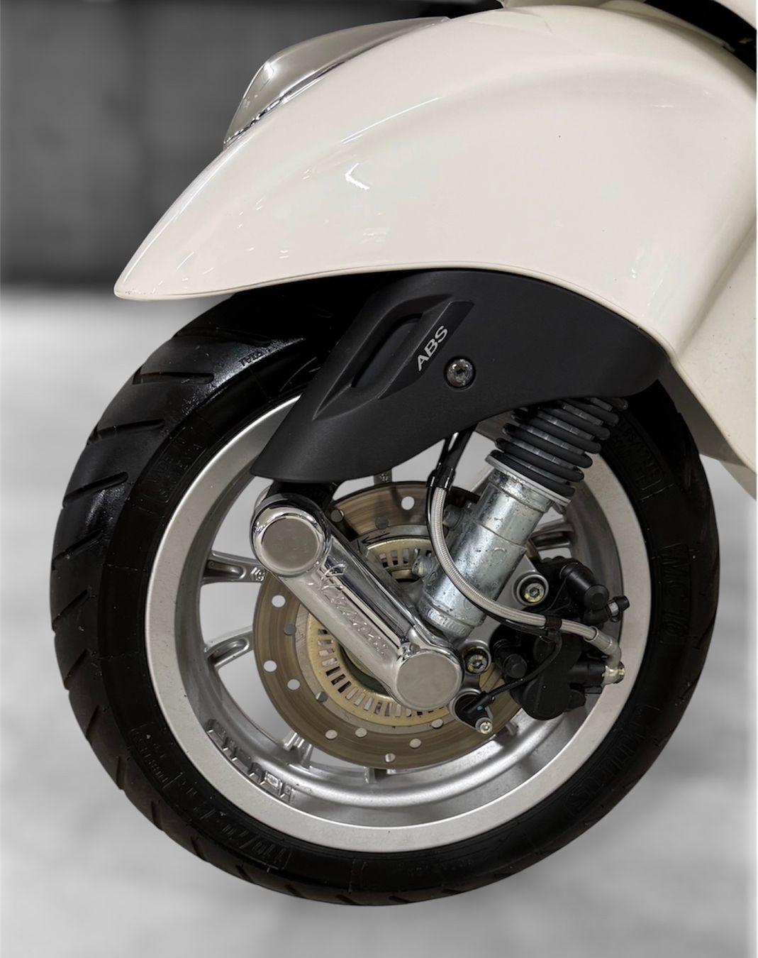 Scooters: Piaggio Vespa Primavera 125 – D'occasion à Schlieren par carmotica 7