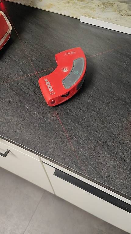 Dischi in vinile: Linienlaser SOLA, rot – Usato da Fischbach-Göslikon venduto da Jomaplan 1