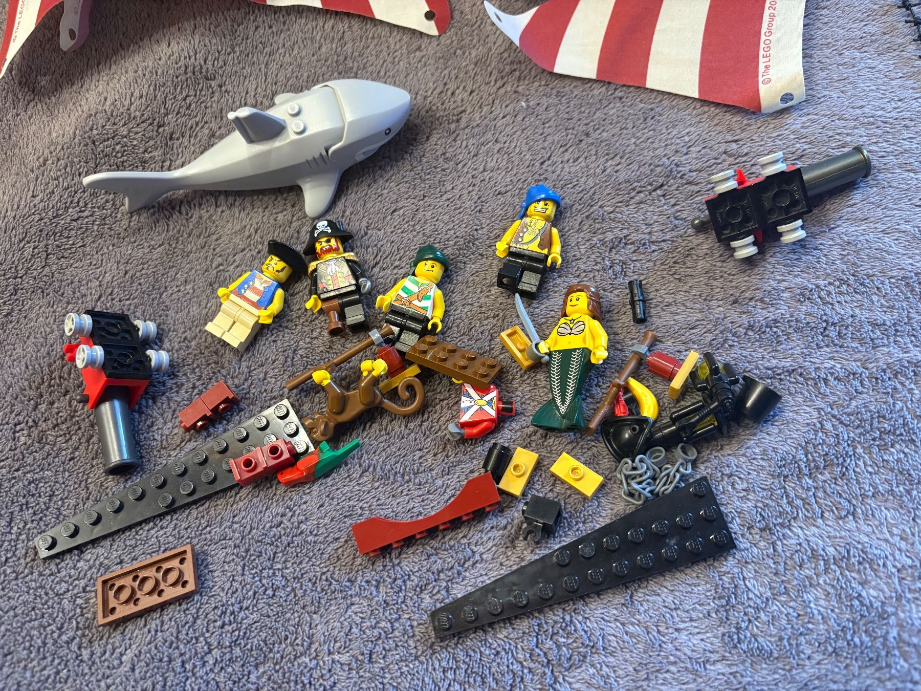 Lego Kit di costruzioni: Lego pirates Brickbeard's Bounty 6243 95% complete – Usato da Fully venduto da fre_58gk 3