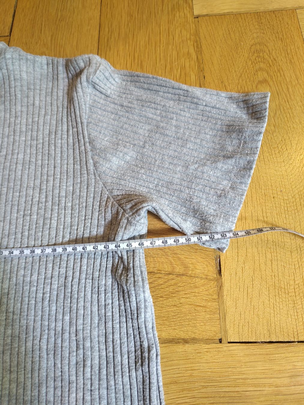 H&M T-Shirts: T-Shirt – Gebraucht aus Bern von Linii 1