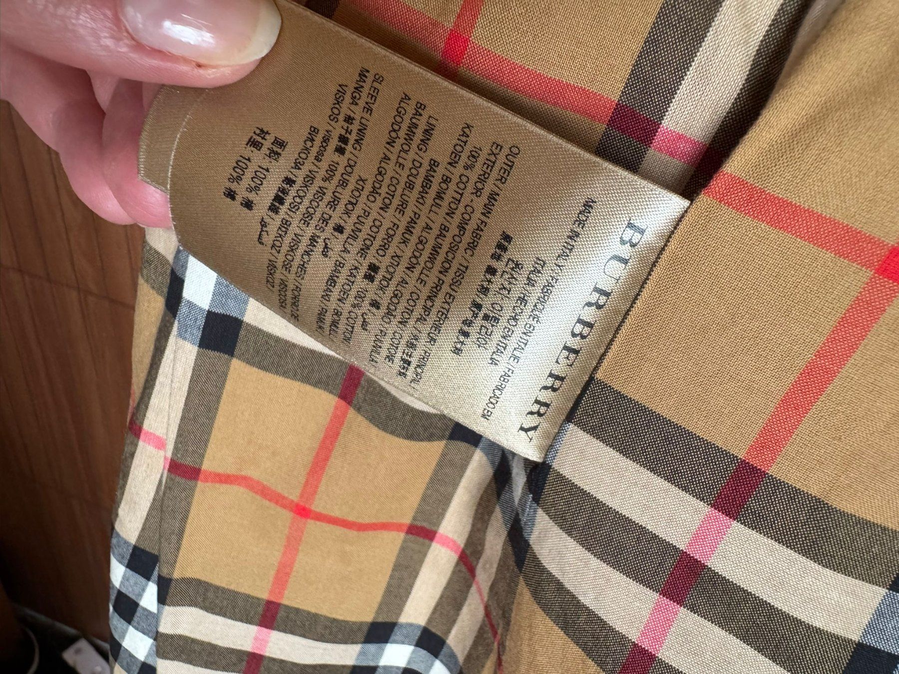 Burberry Giacche & Cappotti: Burberry Trenchcoat Gr. 135cm beige – Nuovo (secondo la descrizione) da Winterthur venduto da Dejv 6