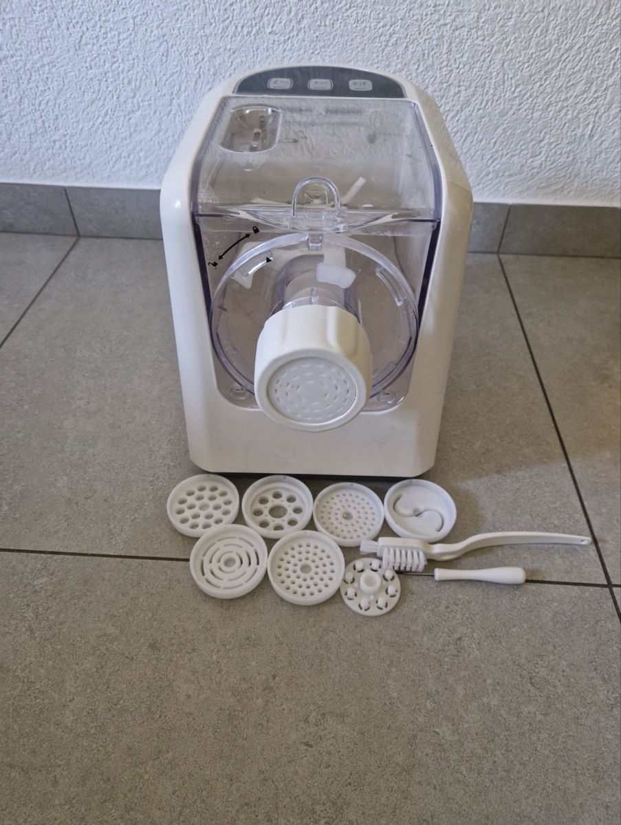 Betty Bossi Elettrodomestici da cucina: Machine à pâtes Betty Bossi "Della Casa" - comme neuf! – Nuovo (secondo la descrizione) da Moutier venduto da Mrbond125 1
