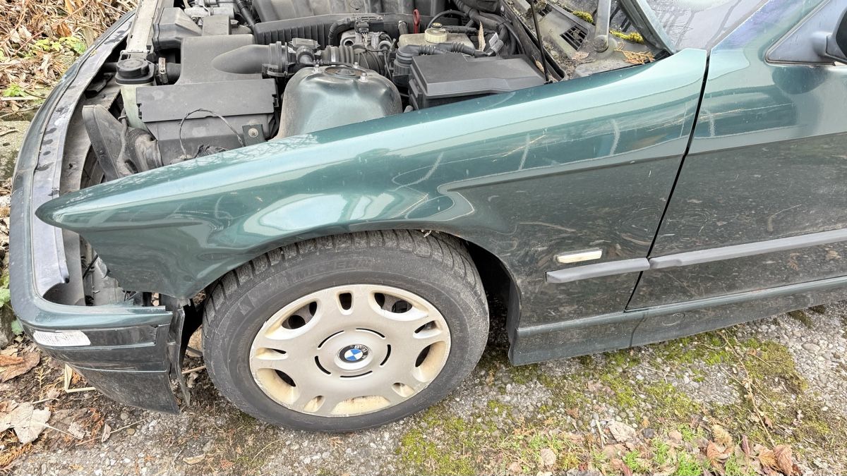 BMW Automobili: BMW 320i e36  1999 JG. Ersatzteilspender    – Difettoso da Jonen venduto da BMWE369 4