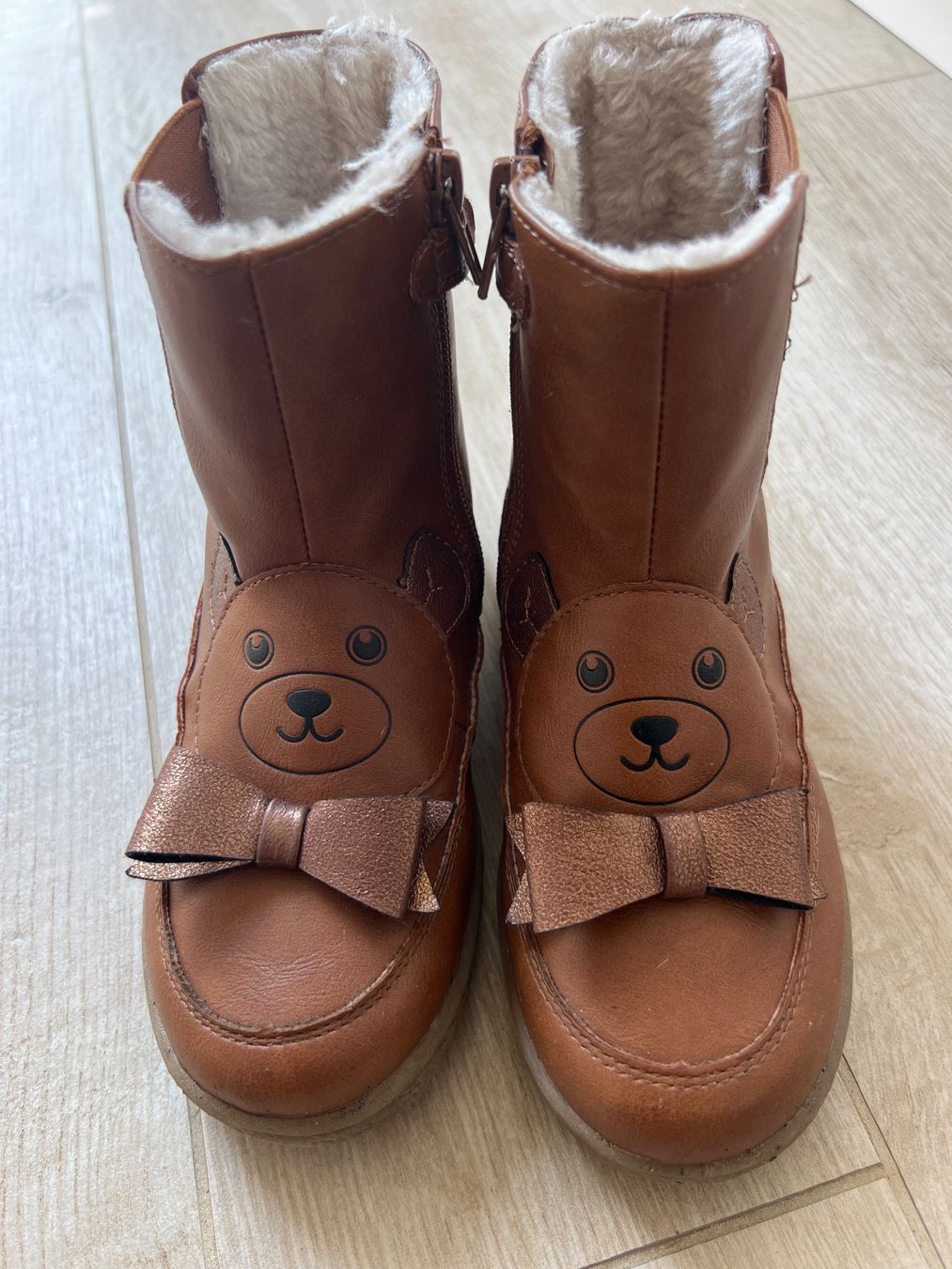 Friboo Scarpe per ragazze: Winterstiefel Friboo Grösse 30 – Usato da Niederweningen venduto da Pelushi28