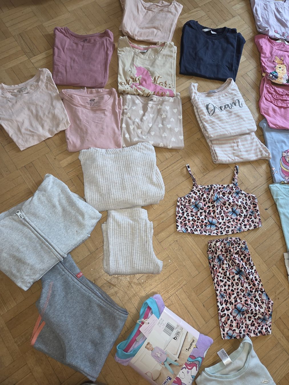 Ensembles coordonnés: grosse kleiderpackung  – D'occasion à uster par tan_vy9b 2