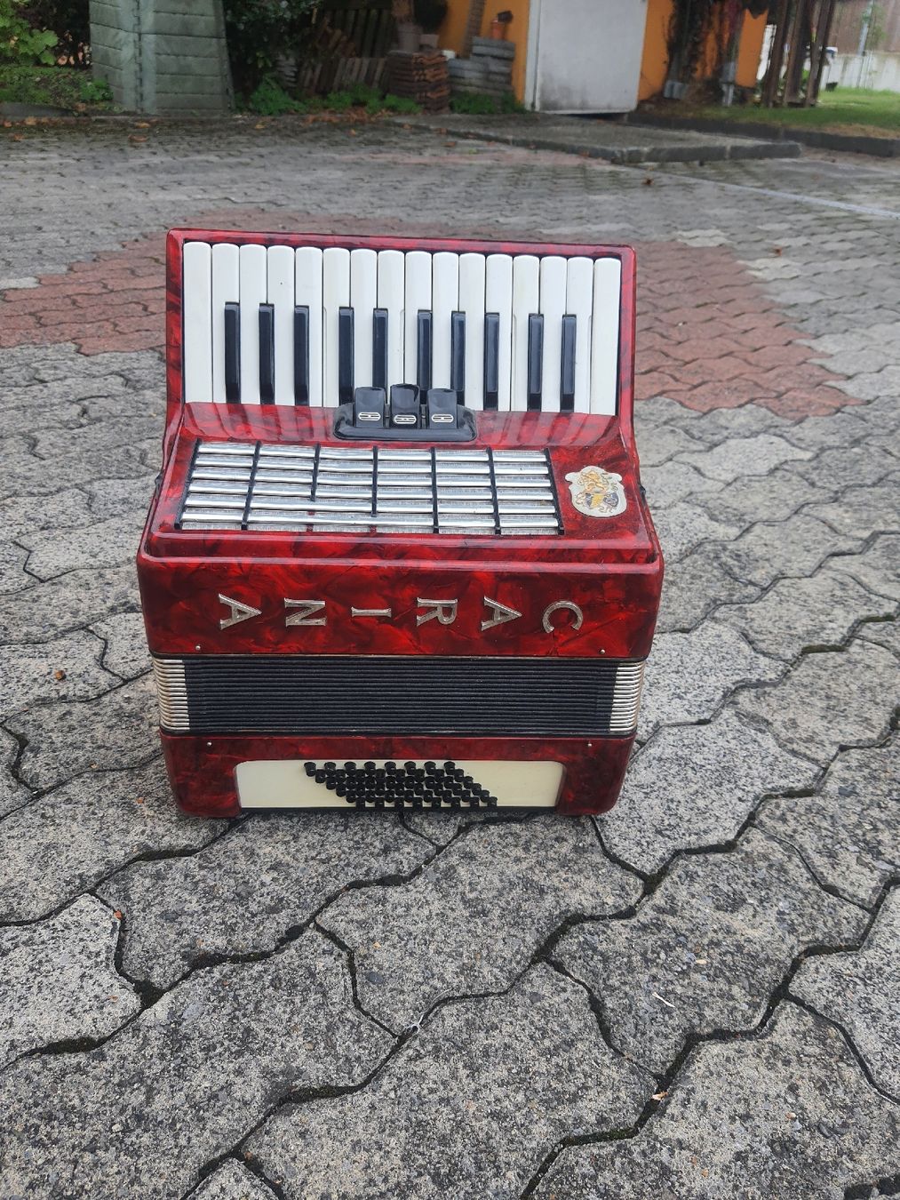 Strumenti musicali: accordéon à piano  – Usato da Pont-de-la-Morge venduto da Mirabelle0 3