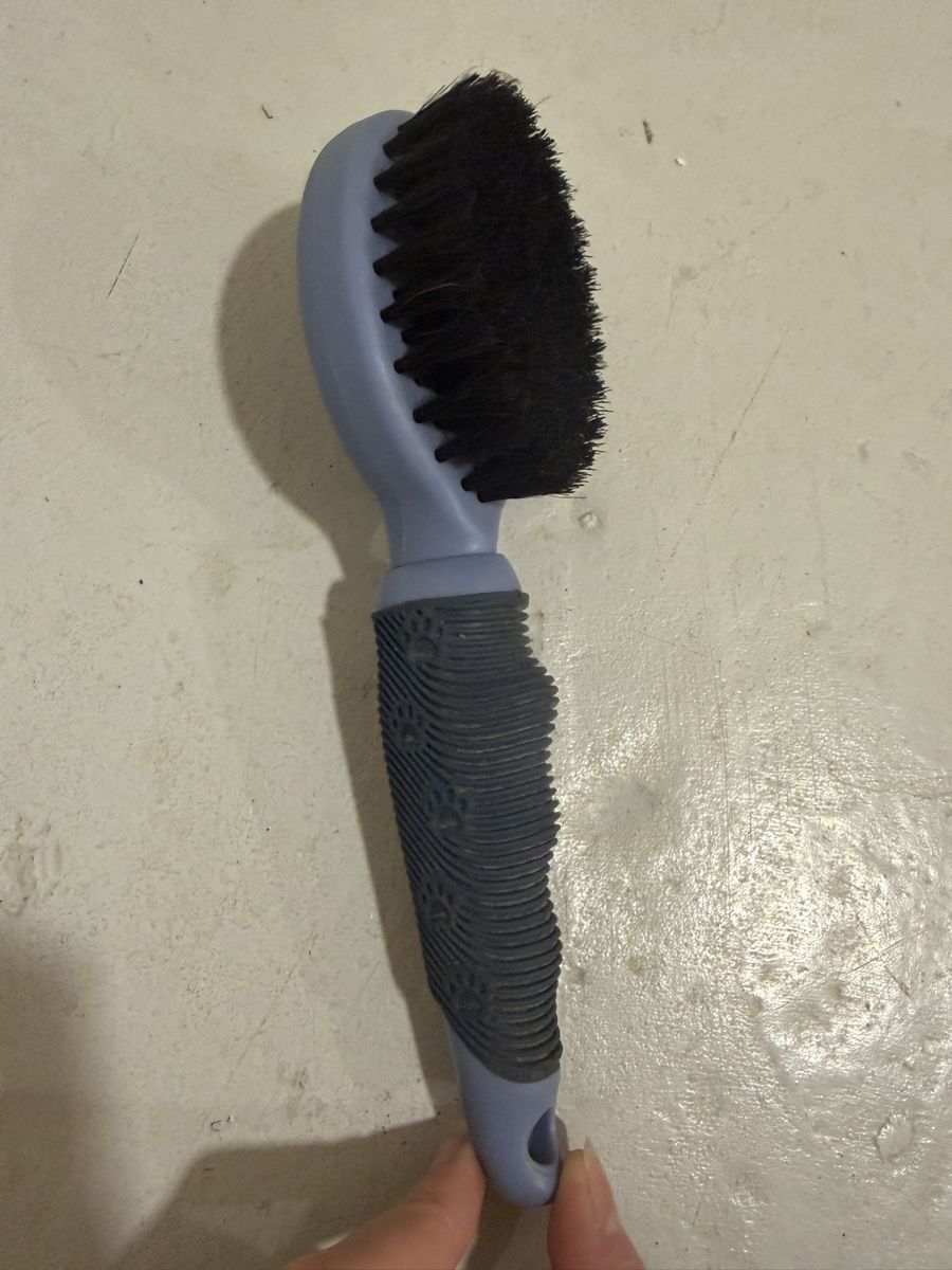 Pflegeprodukte & Putzartikel: Brosse de toilettage chien / chat – Gebraucht aus Porrentruy von Aussie25 3