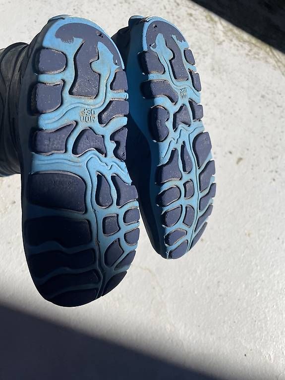 Scarpe per ragazzi: Stiefel leicht 27/28 Versand OK – Usato da Jona venduto da tukan80 2