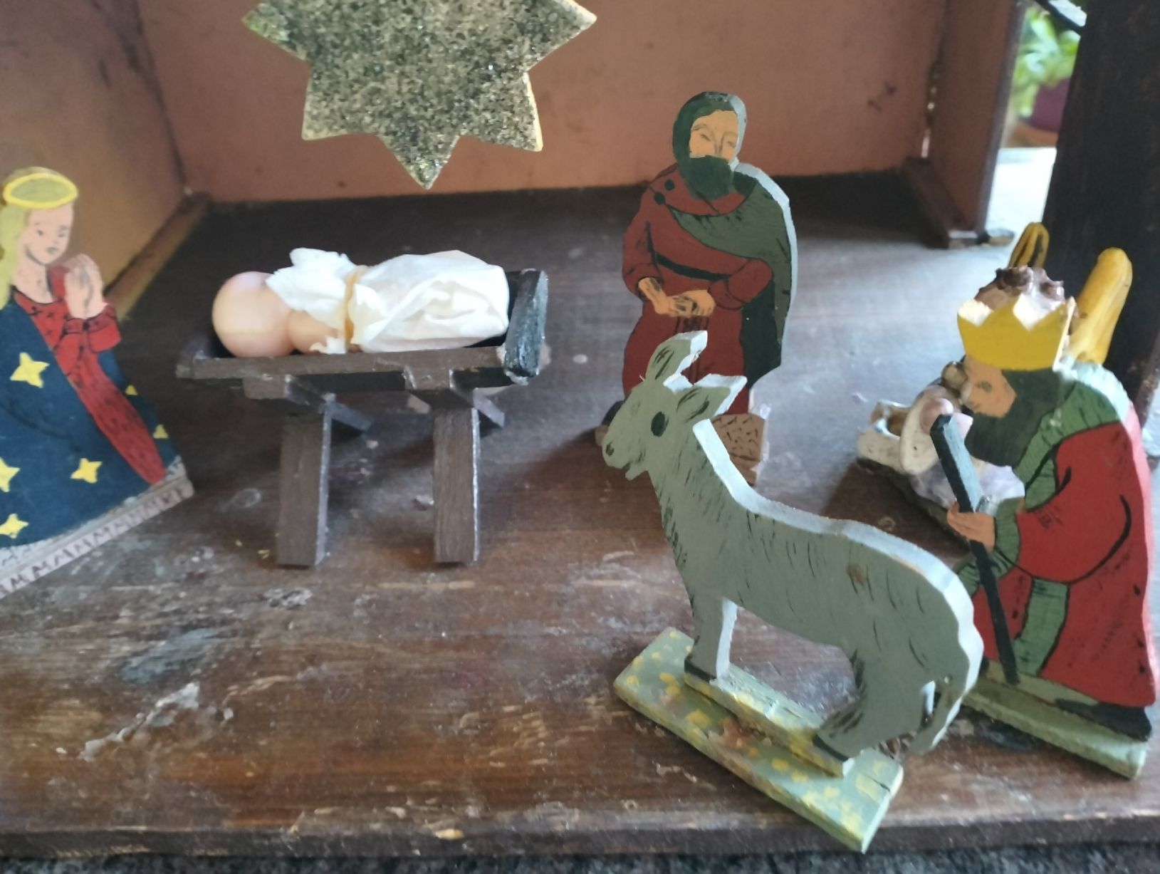 Alle Dekorationen: Weihnachtskrippe Holz mit Figuren Set gebrauchter Zustand – Gebraucht aus Termen von Zofingia01 2