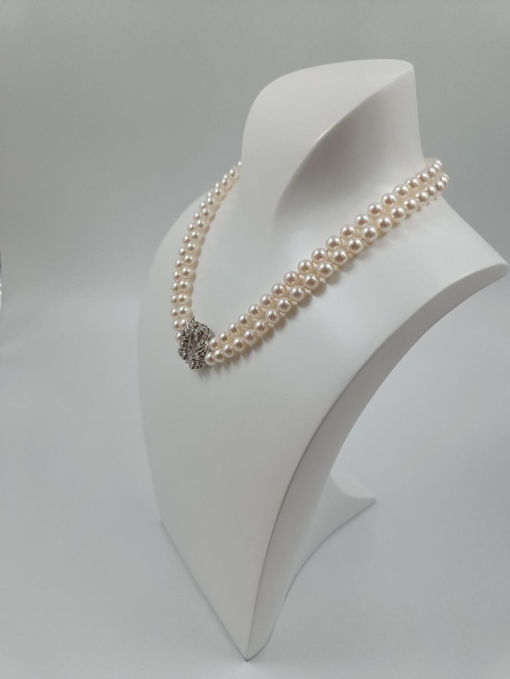Catenine: AUSSERGEWÖHNLICHES PERLENCOLLIER MIT DIAMANTVERSCHLUSS – Usato da Luzern venduto da EdiGem 1