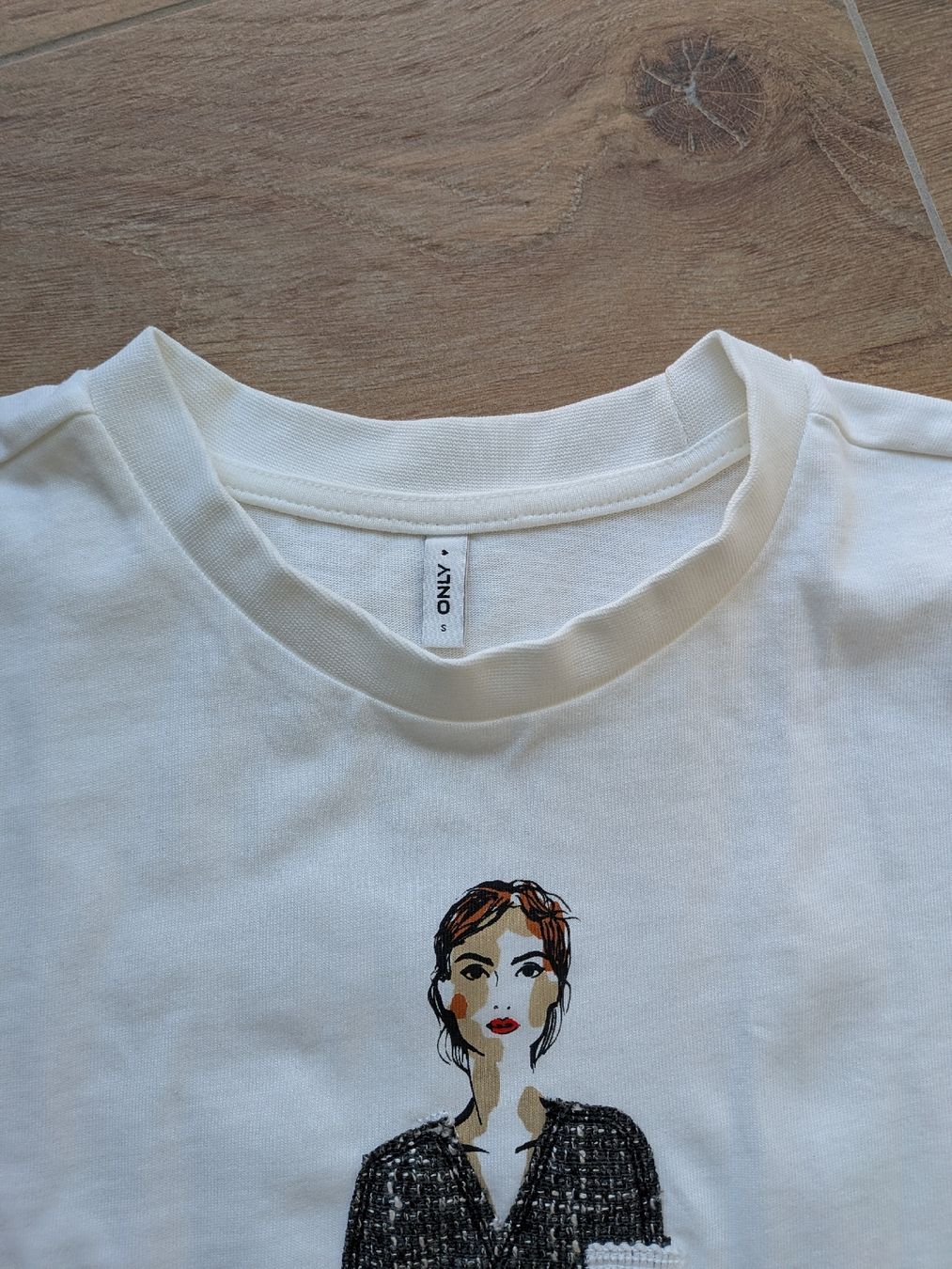 Only T-shirt: Neu: Only T-Shirt Grösse S – Nuovo (secondo la descrizione) da Eschenbach SG venduto da SanFranciscoCalifornia 1
