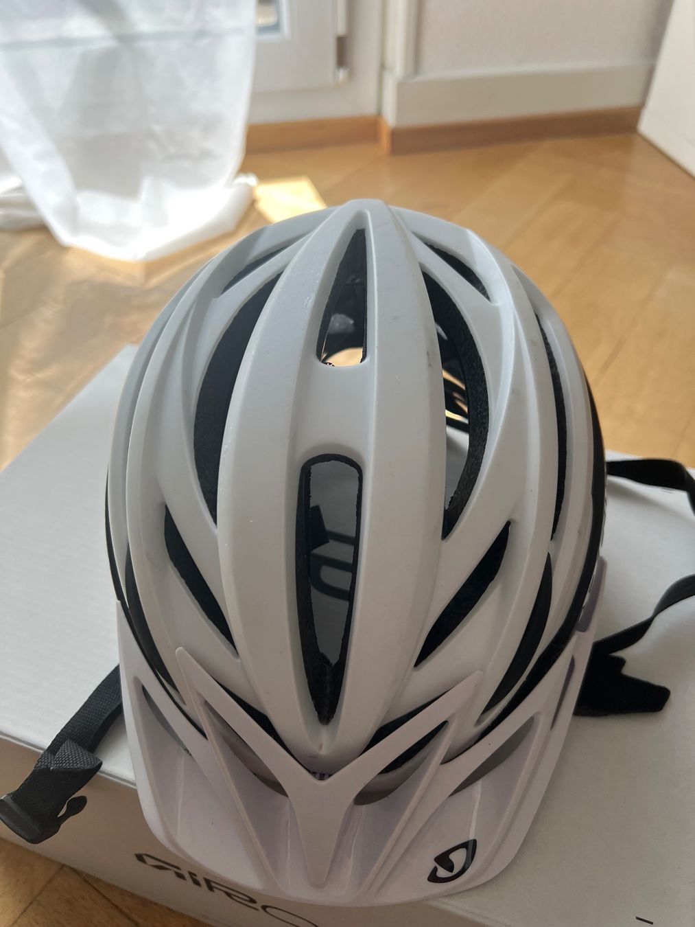 Giro Casques: GIRO Artex Mips Velo Helm – D'occasion à Basel par med_5zwf 2
