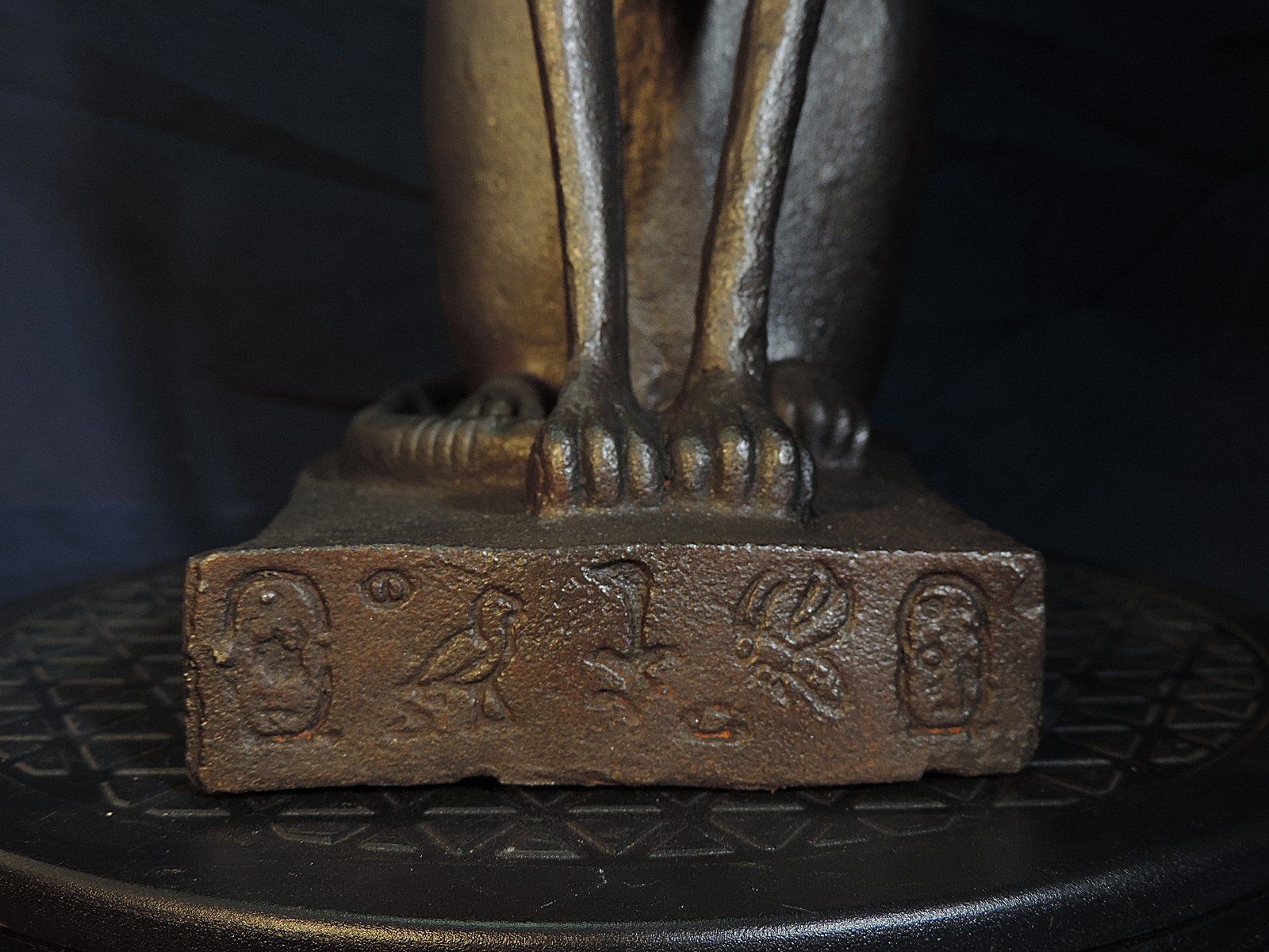 Statuette: Alte Ägyptische Katzen Statue, Eisen Figur – Usato da Duggingen venduto da roterbambus 5