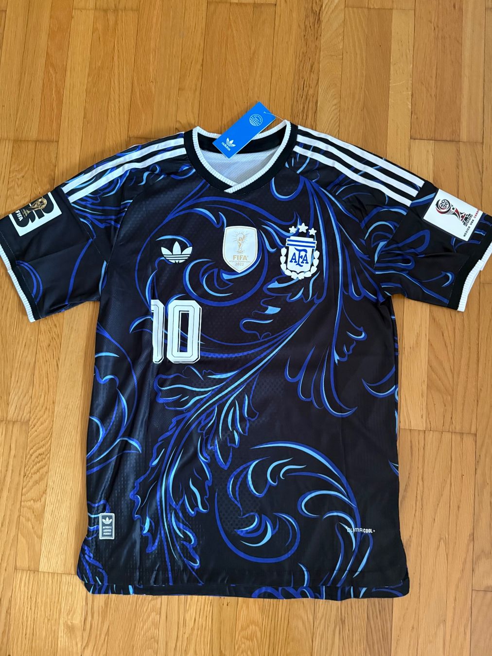 Camicie: Argentinien Lionel Messi Trikot #10 - M – Nuovo e nell'imballaggio originale da Zürich venduto da PMJ-Shop 1