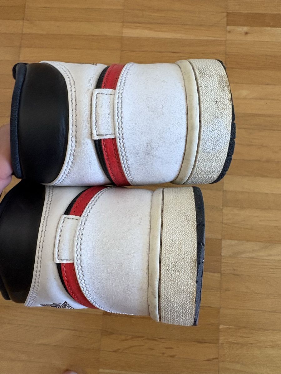 Jordan Chaussures hommes: Jordan 1 Mid – D'occasion à Zürich par Malika00 2