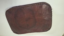 altes Leder Etui, mit Spuren der  Zeit
