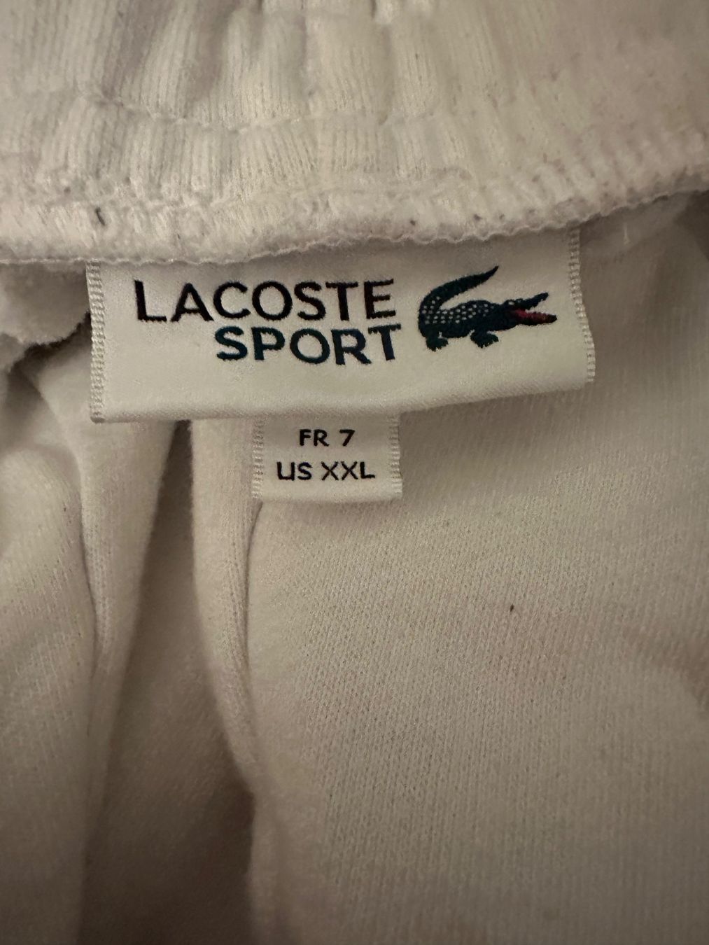 Lacoste Completi, tute sportive e funzionali: Lacoste Trainings Anzug Weiss – Usato da zürich venduto da DESKO 3