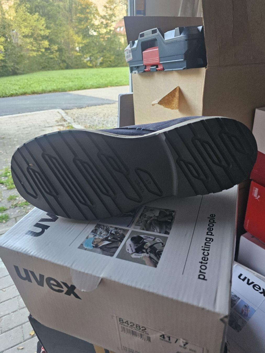 Uvex Scarpe da uomo: UVEX Sicherheitsschuhe gr.41 Neu – Nuovo e nell'imballaggio originale da Zunzgen venduto da Fleksi 2