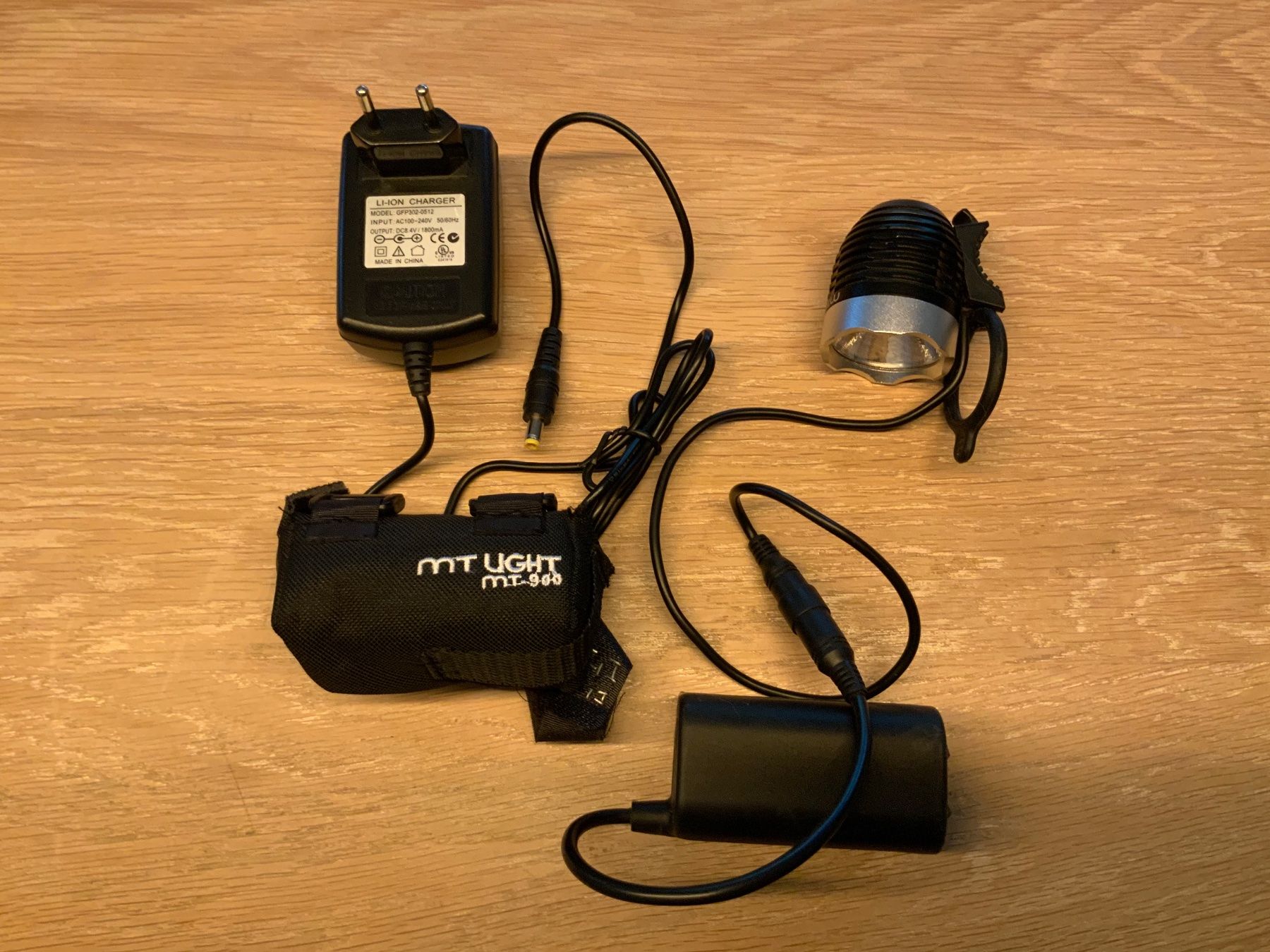 Pezzi di ricambio: MT Light Bikescheinwerfer MT900 – Usato da Brugg AG venduto da Iceland74 1