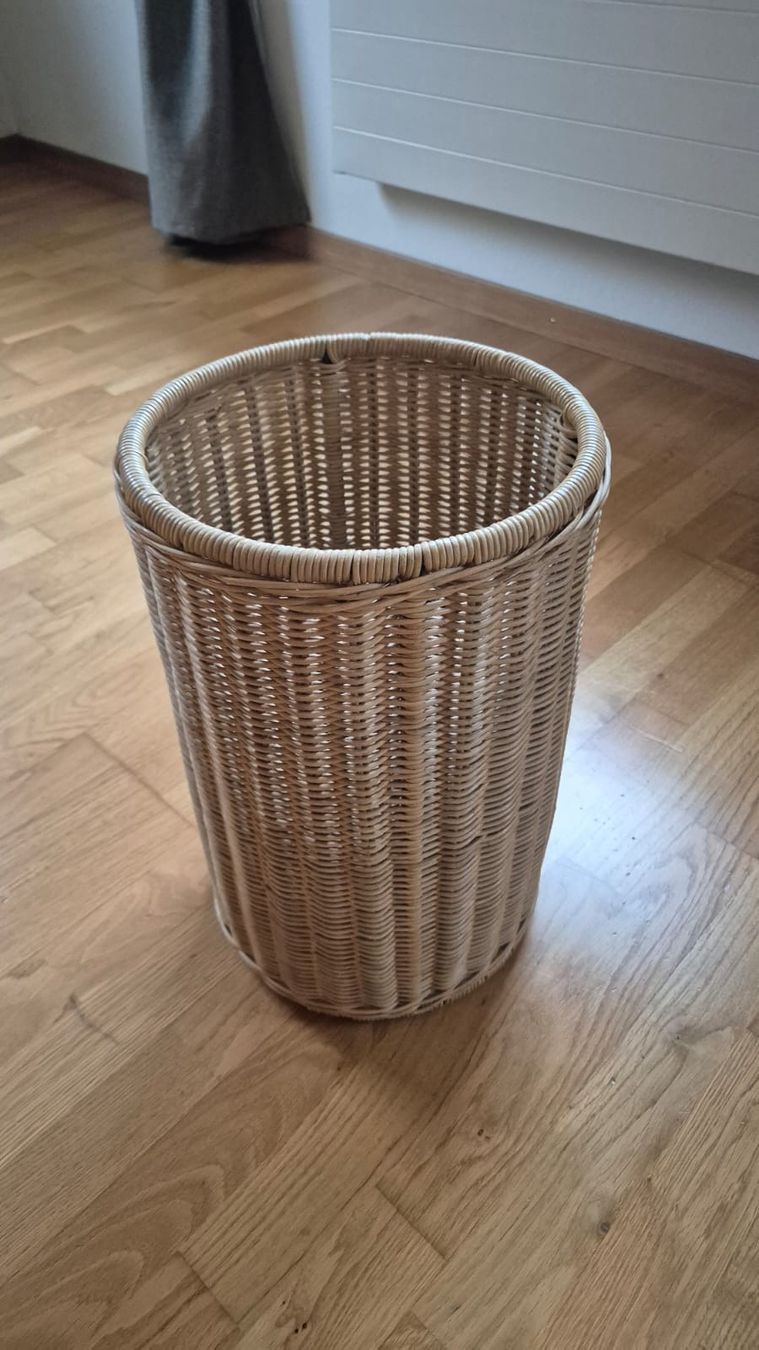 Autres articles pour la maison: Holzkorb – D'occasion à Baar par micaxx