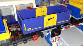 Playmobil 4114 offener Güterwagen blau-gelb
