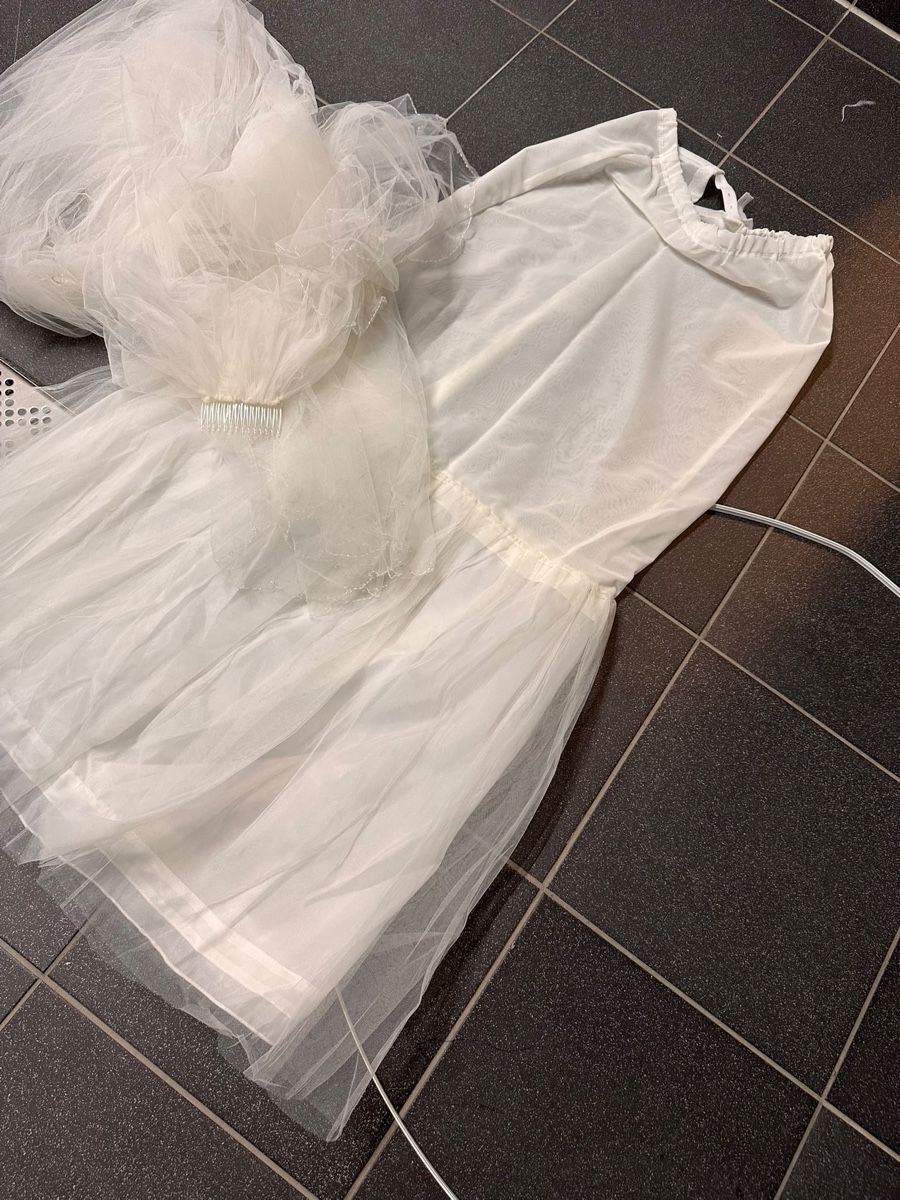 Robes: Hochzeitskleid  – D'occasion à Ostermundigen par Henrius23 6