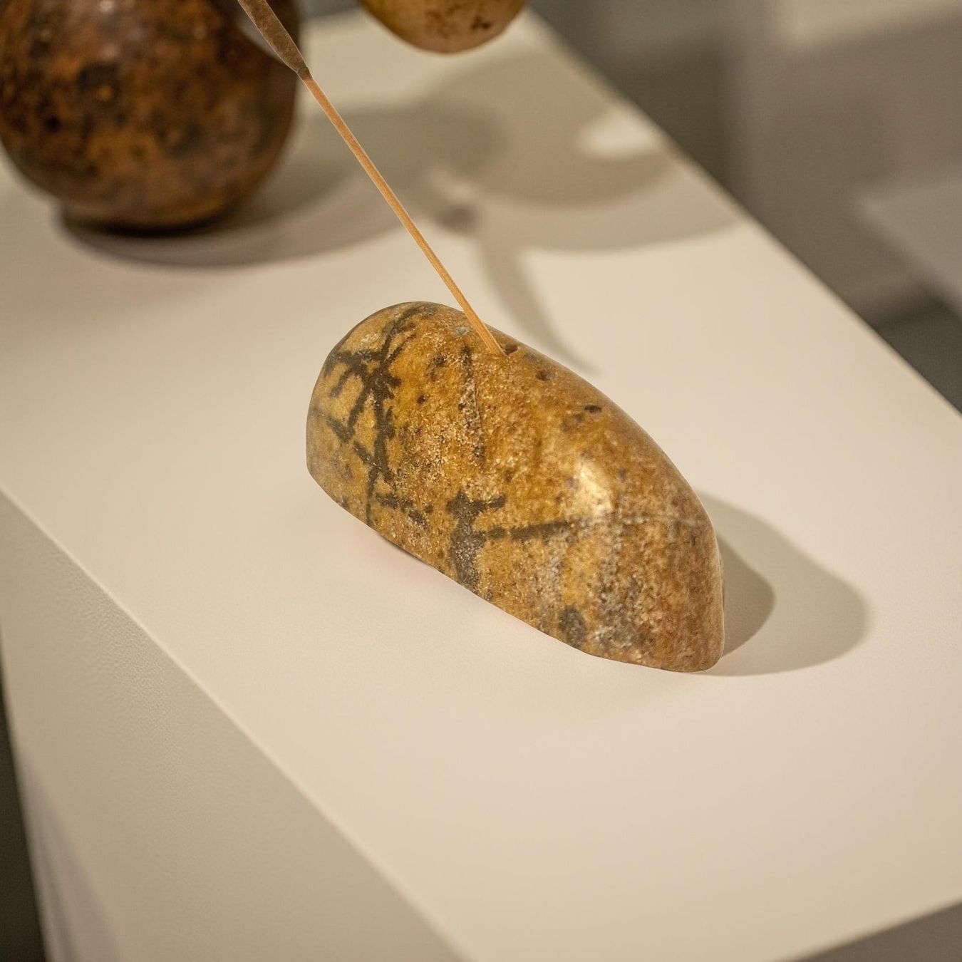 Encensoirs: Räucherstäbchenhalter aus Schweizer Fluss-Stein – Neuf avec emballage d'origine à Aarau par Schmuckhoehle_MD 3