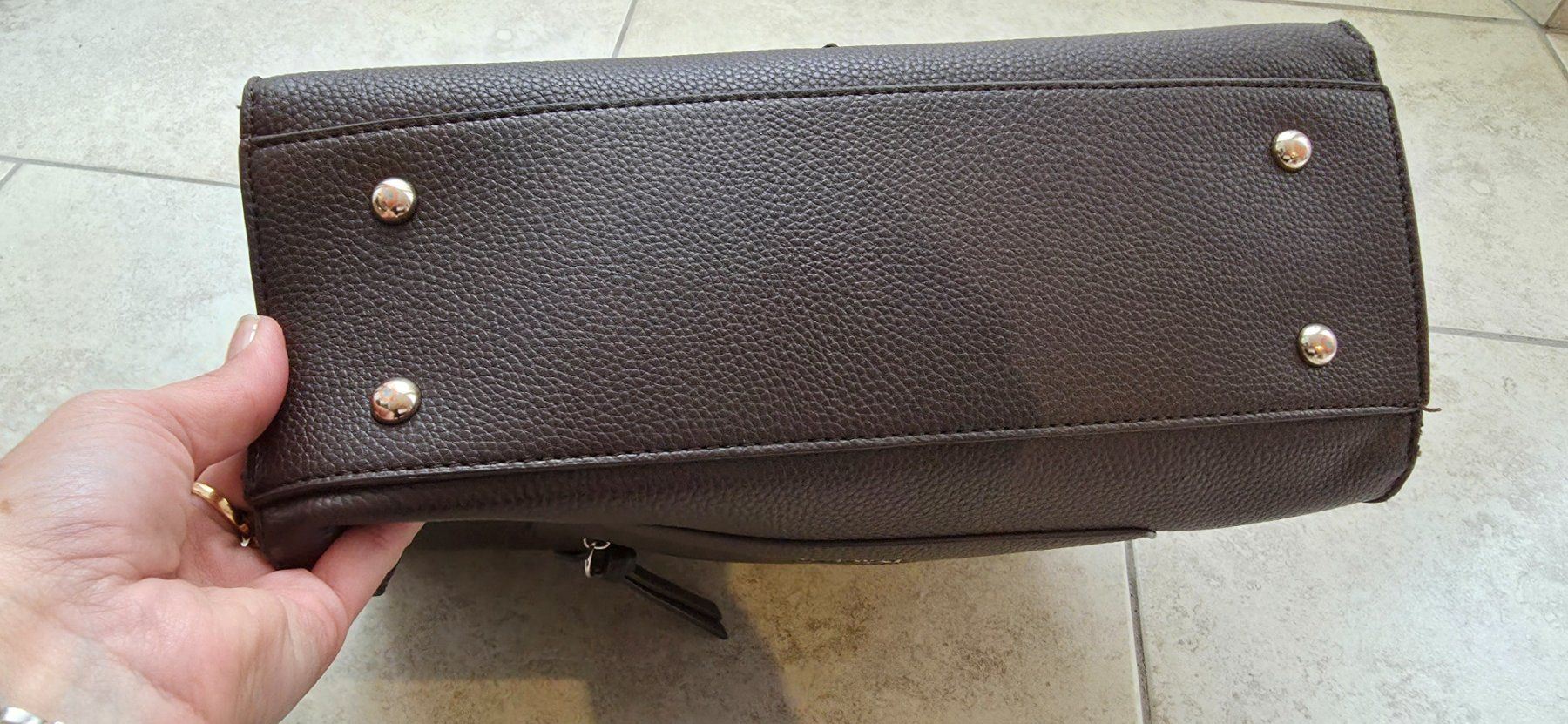 Tamaris Taschen für Damen: Sac à main parfait état "Tamaris" – Gebraucht aus Ste-Croix von kar_9x7w 1