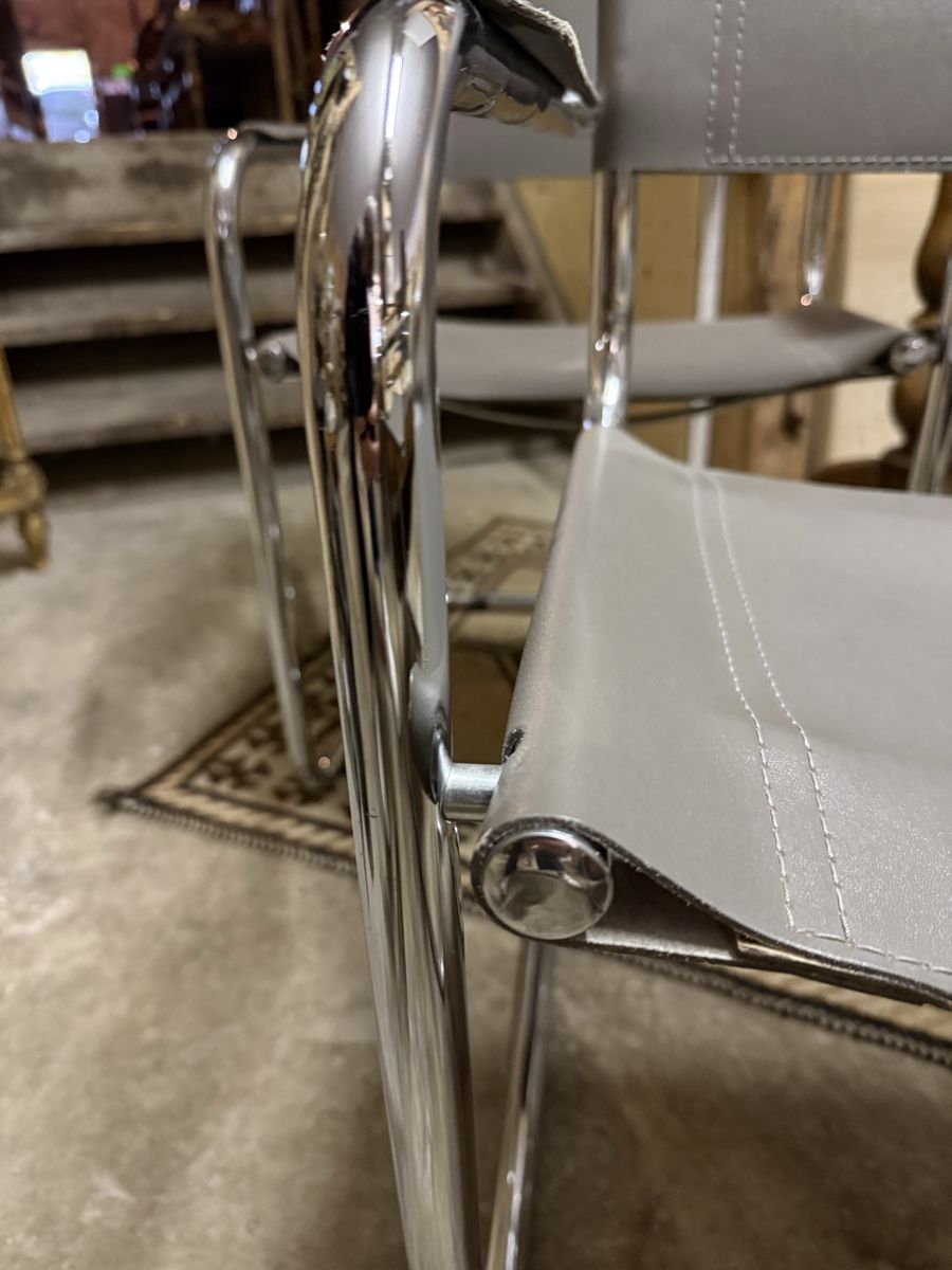 Stühle: 6 chaises cantilever – Gebraucht aus Les Bayards von aout 2