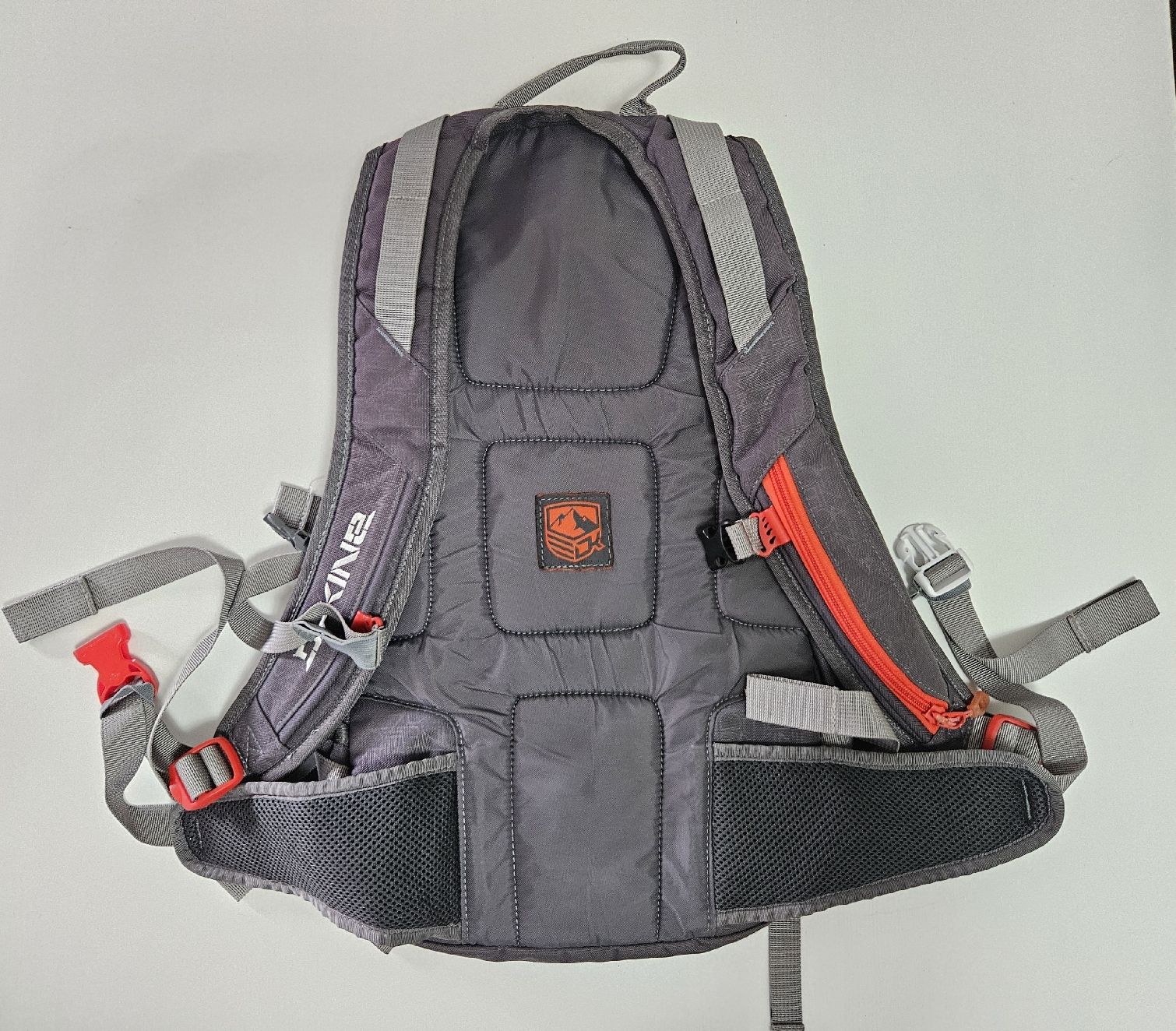Dakine Zaini: Sac à dos Dakine HELI PACK 12L -  – Usato da Carouge GE venduto da SportRevie 4