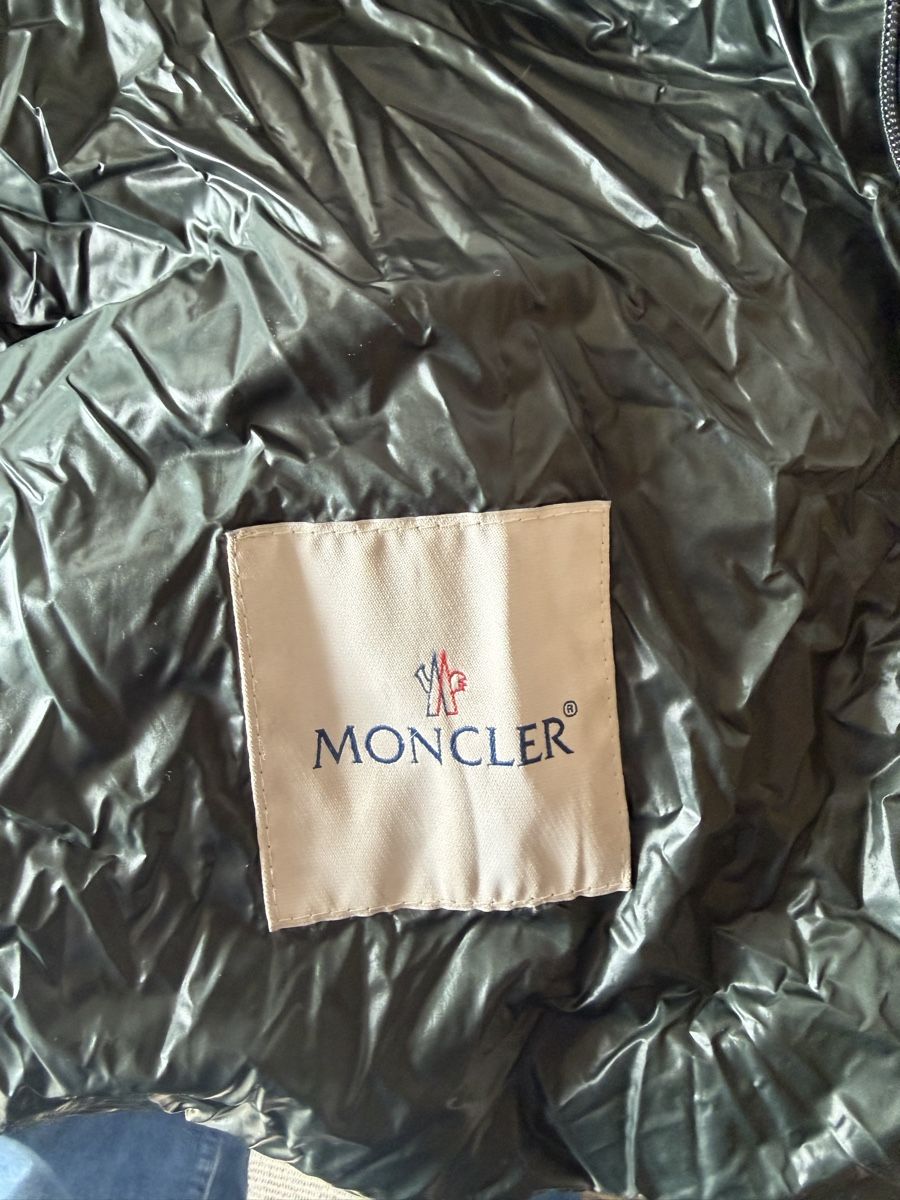 Moncler Gilets & Westen: Moncler Gilet M – Gebraucht aus Bern von tim_pf7s 1