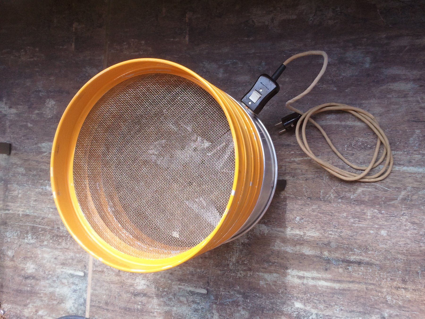 Elettrodomestici da cucina: SIGG-AG Dörrex Apparat Schweiz mit 4 Gittern – Usato da Beatenberg venduto da fancy10