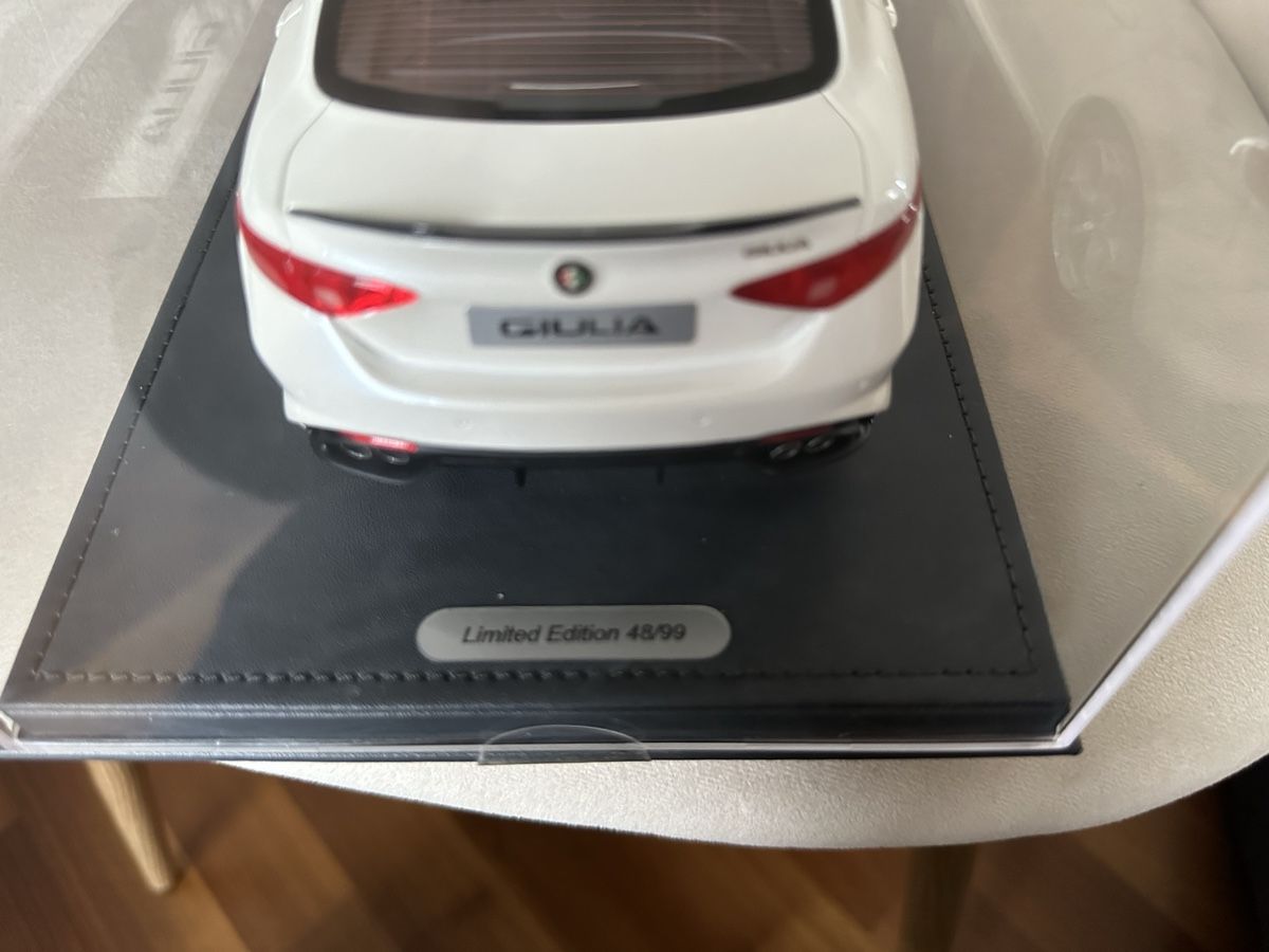 BBR Models Modellini d'auto: RBR Models Alfa Romeo – Nuovo e nell'imballaggio originale da Oberwil BL venduto da AuM03 6